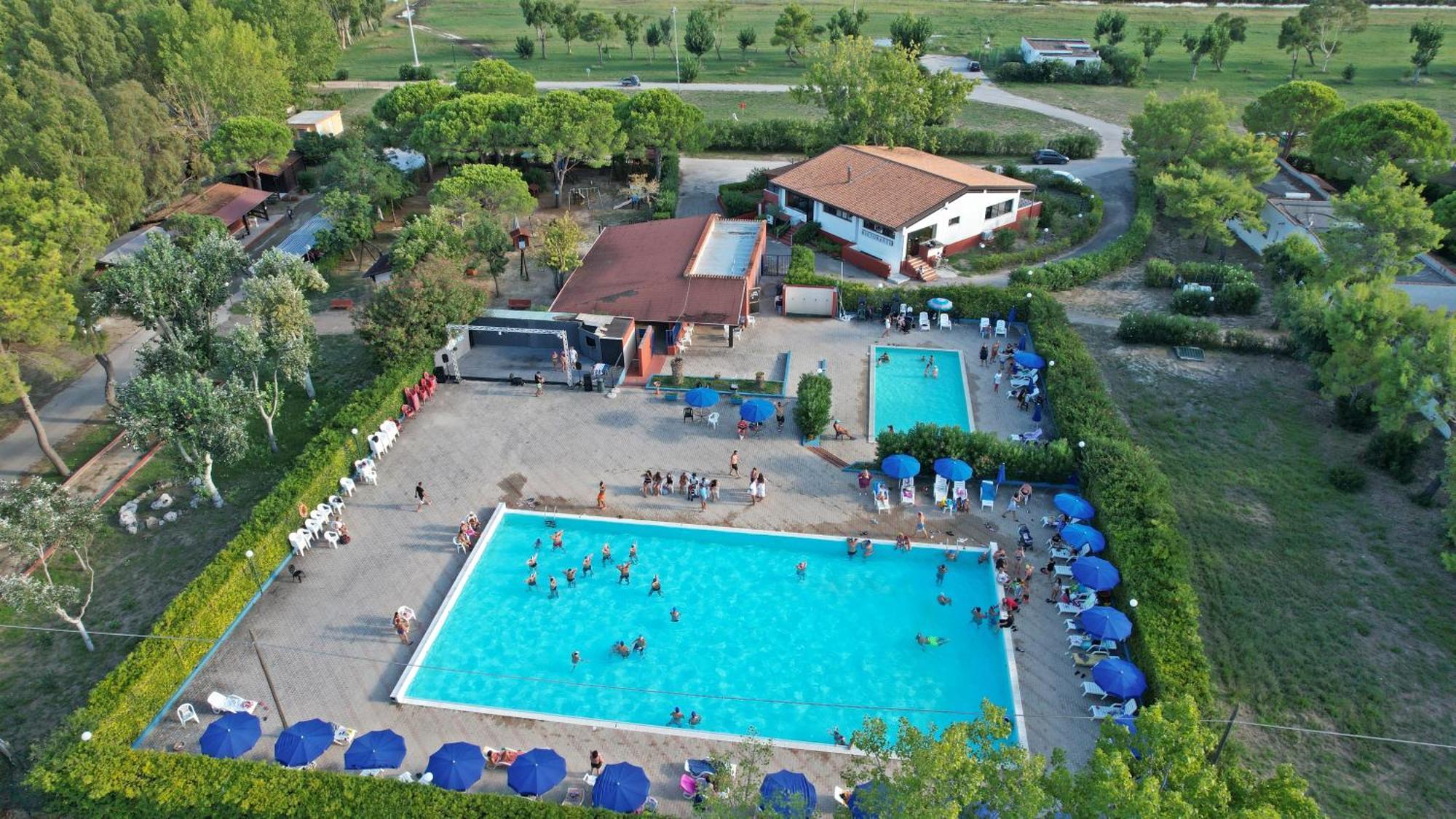 Residence Varantur Cagnano Varano Esterno foto